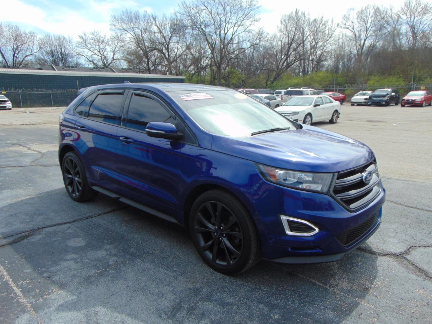 2015 Blue Ford Edge (2FMTK3AP1FB) with an V6 EcoBoost Twin Turbo 2.7L engine, Auto, 6-Spd SelShft transmission, located at 2105 Dixie Hwy, Louisville, KY, 40210, (502) 772-3333, 38.220932, -85.795441 - Photo#4